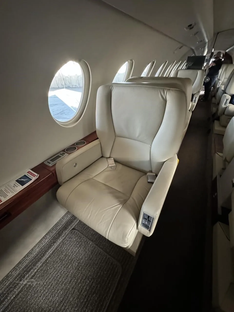 Cabin interior of a 1981 DASSAULT FALCON 50.