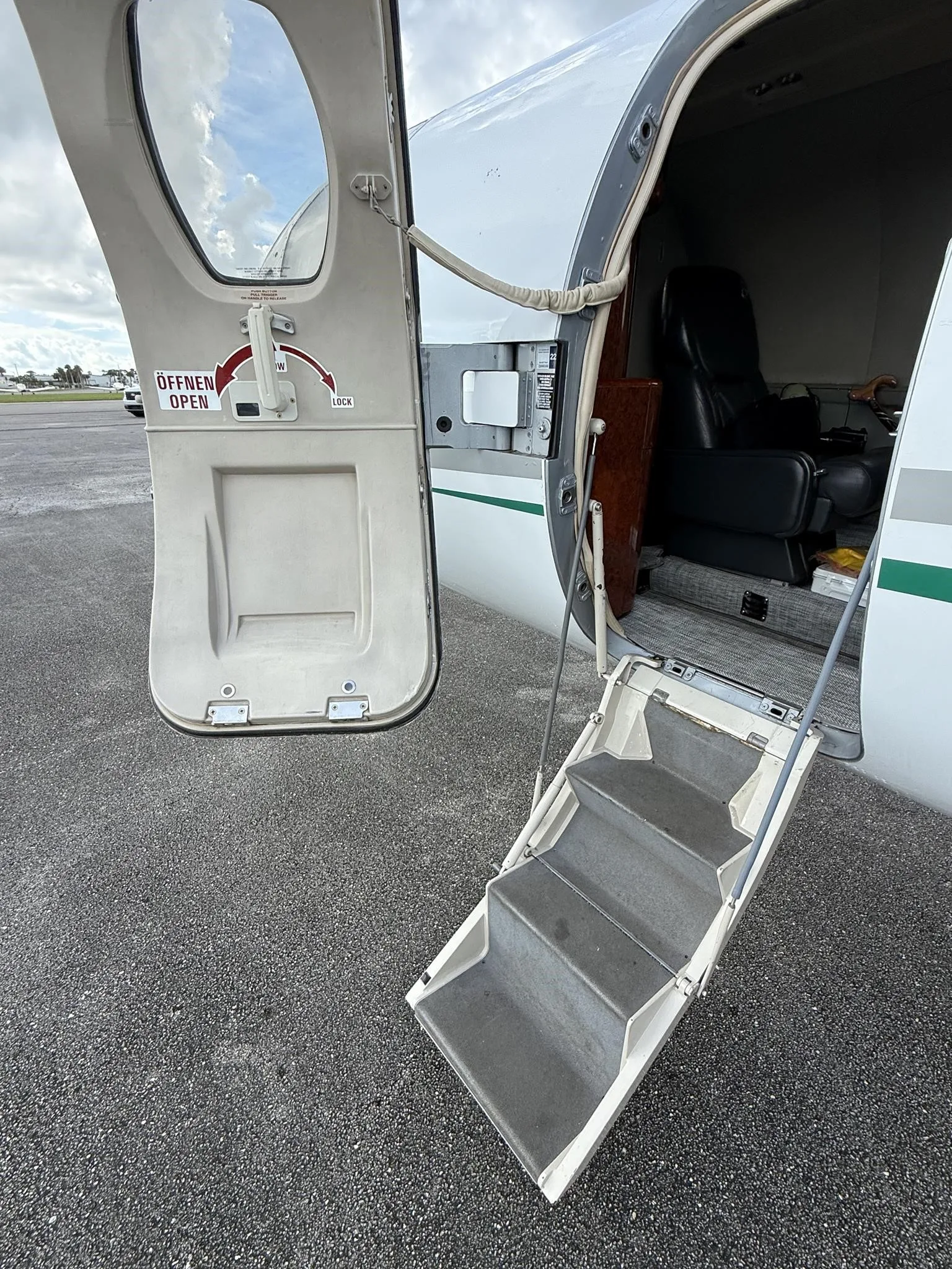 Cabin interior of a 2001 CESSNA CITATION BRAVO.