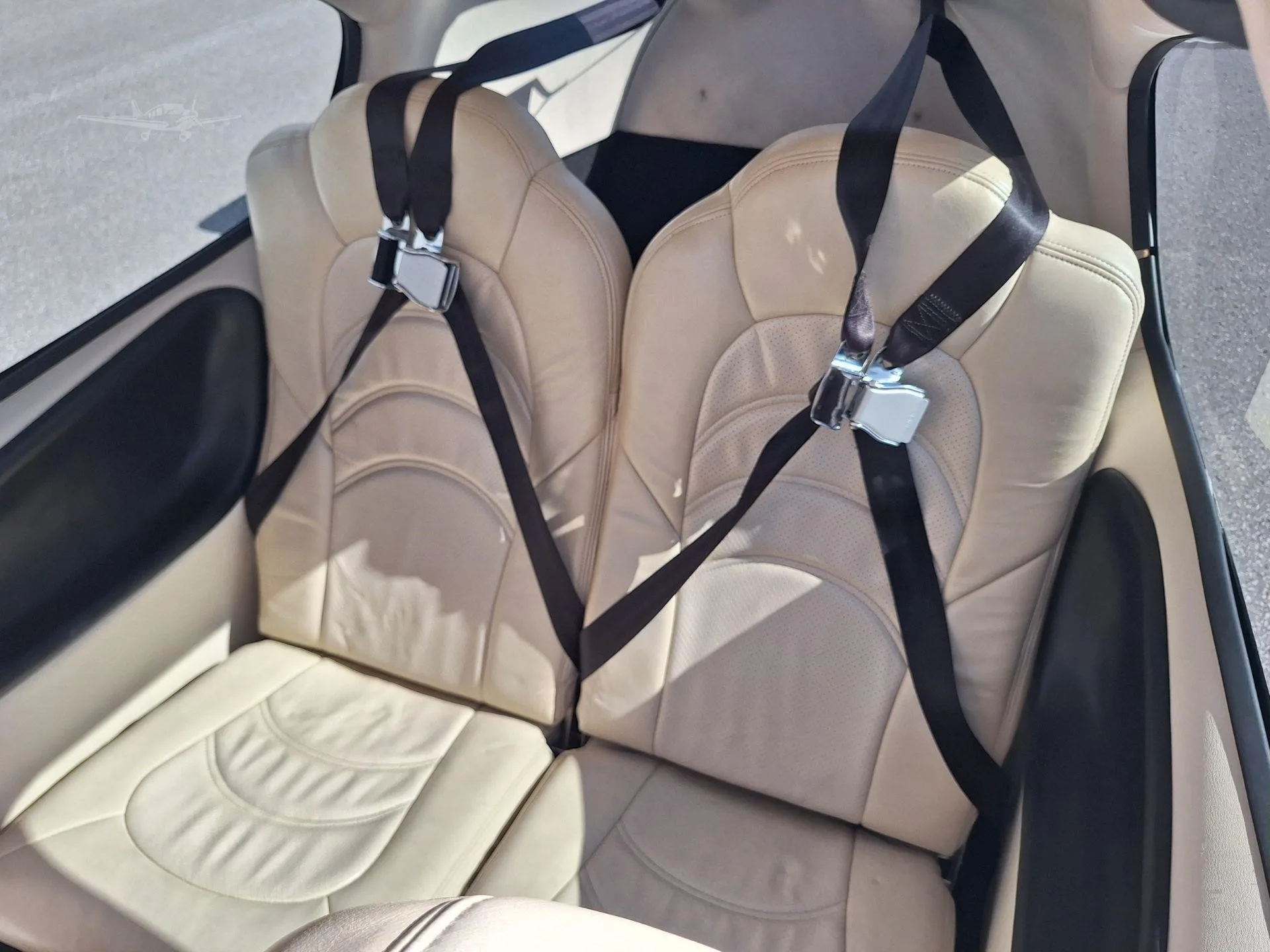 Cabin interior of a 2007 CIRRUS SR22-G3 TURBO.