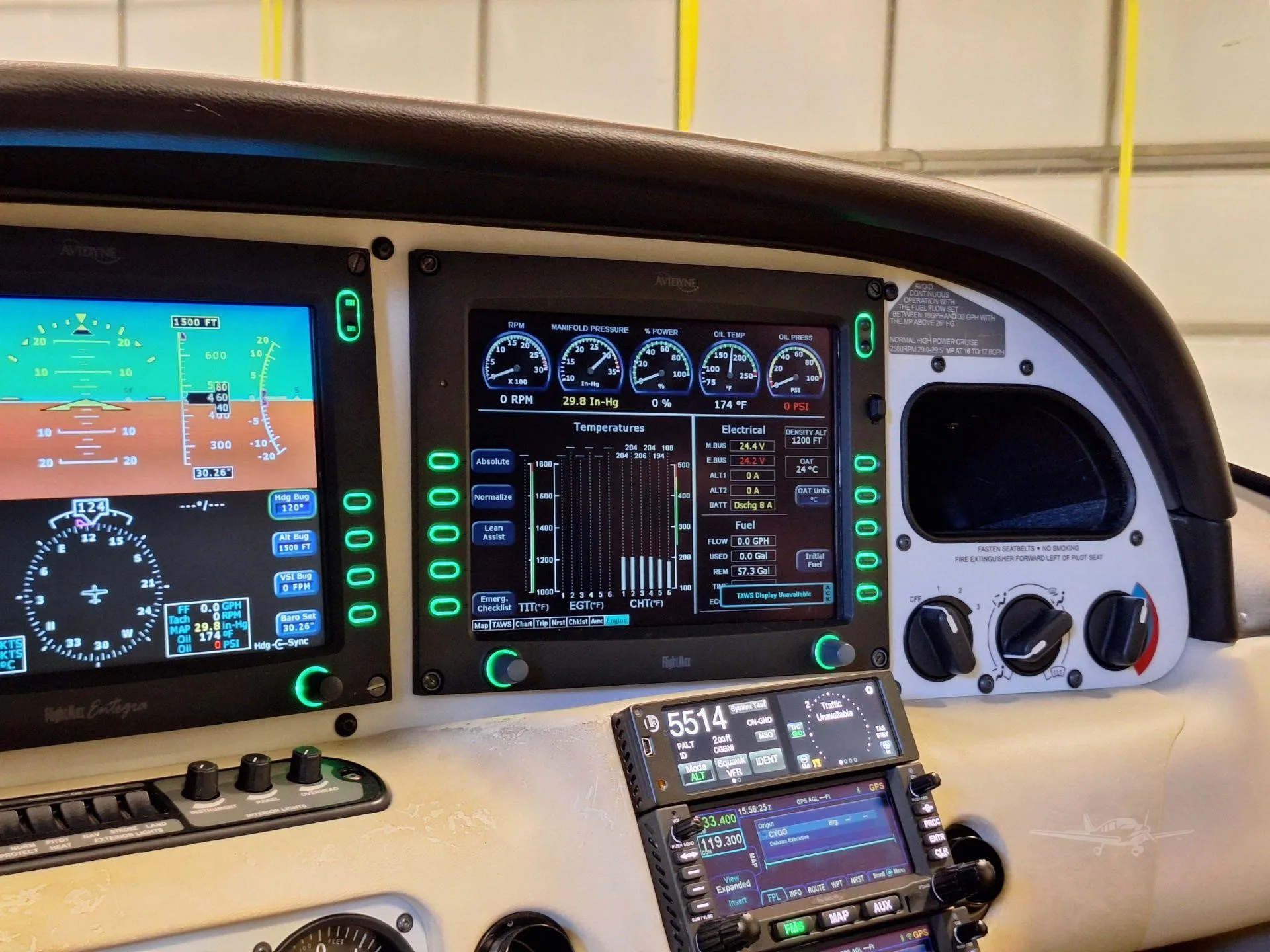 Cockpit and instrument panel of a 2007 CIRRUS SR22-G3 TURBO.