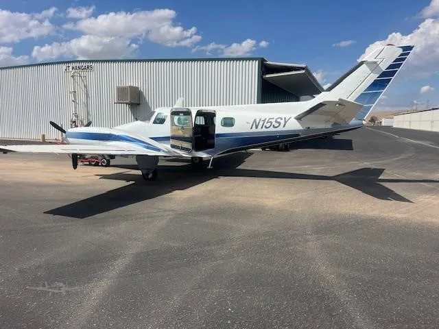 Exterior view of a 1969 BEECHCRAFT 60 DUKE, N15SY.