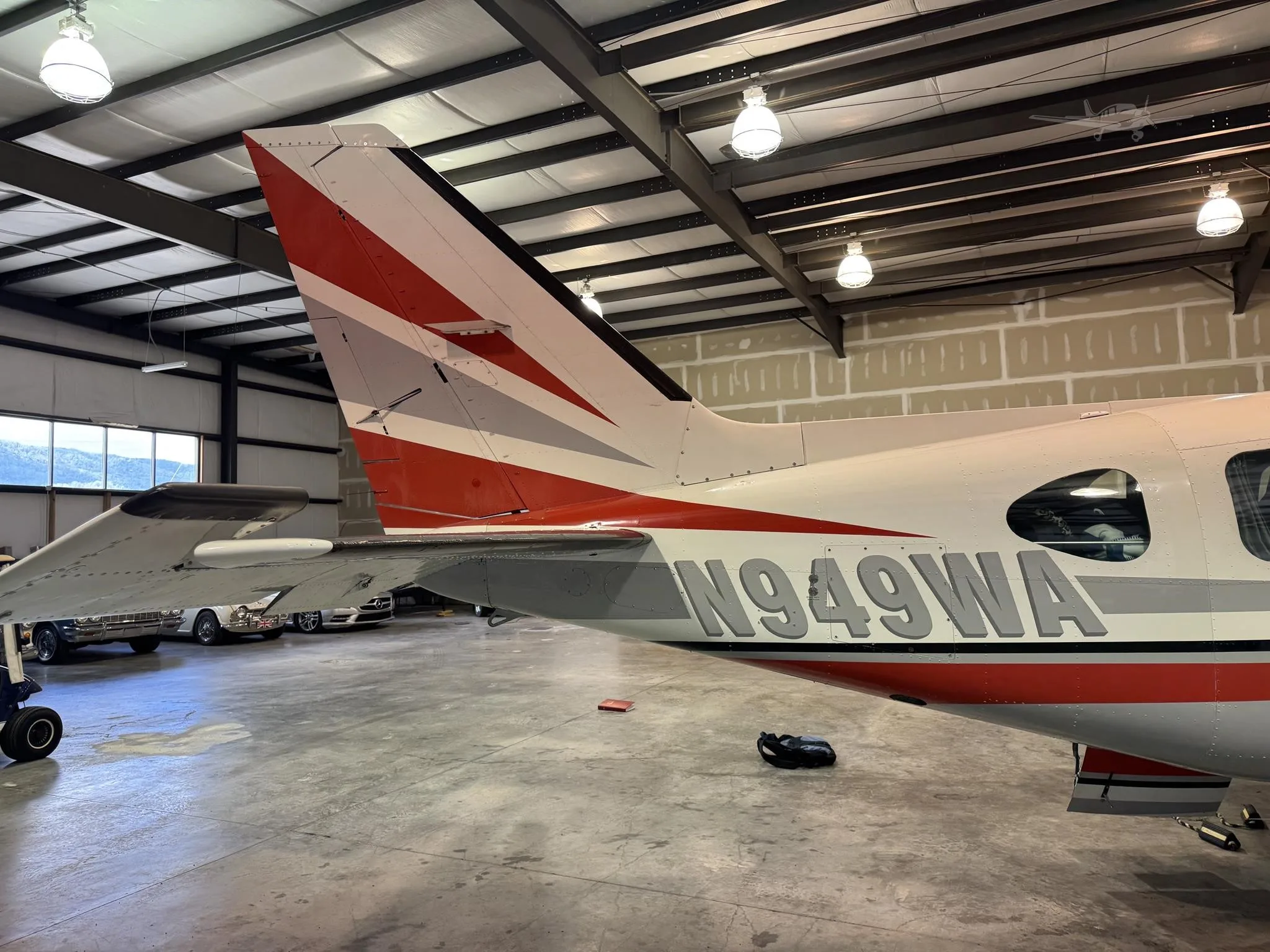 Exterior view of a 1976 PIPER NAVAJO CR, N949WA.