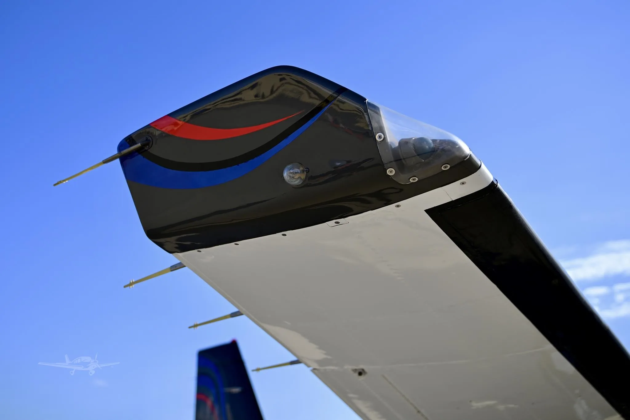 Marketing image of a 1982 COMMANDER 900.