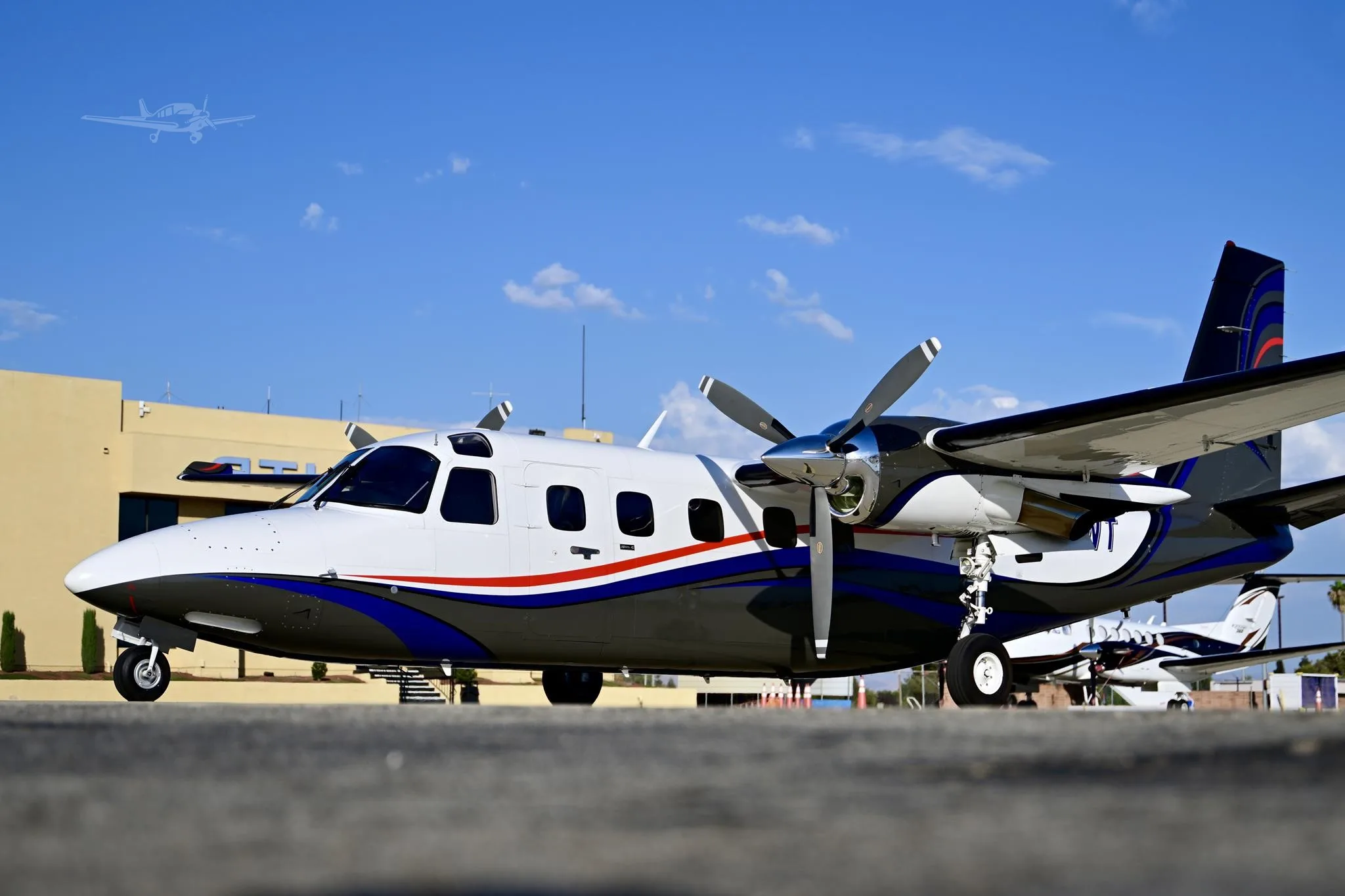 Exterior view of a 1982 COMMANDER 900, N601WT.