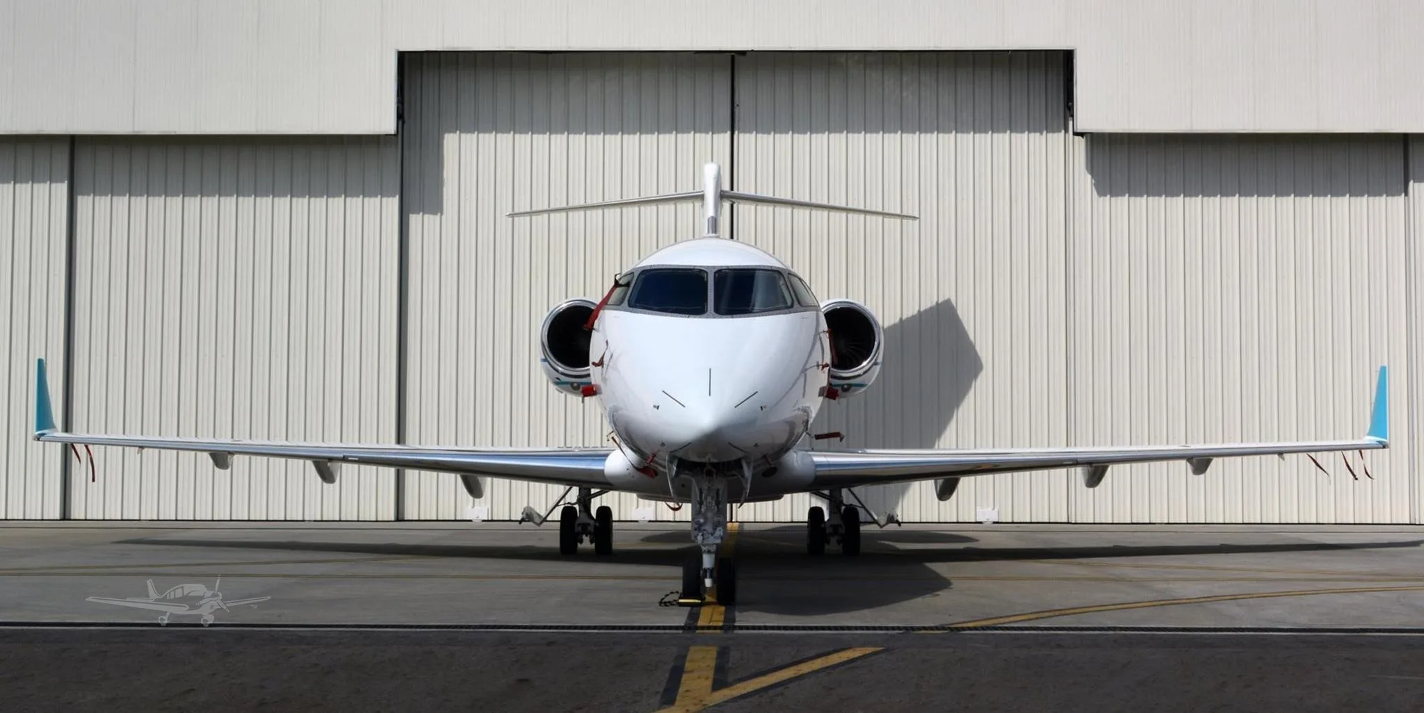 Exterior view of a 2012 BOMBARDIER CHALLENGER 300, HK-5345.