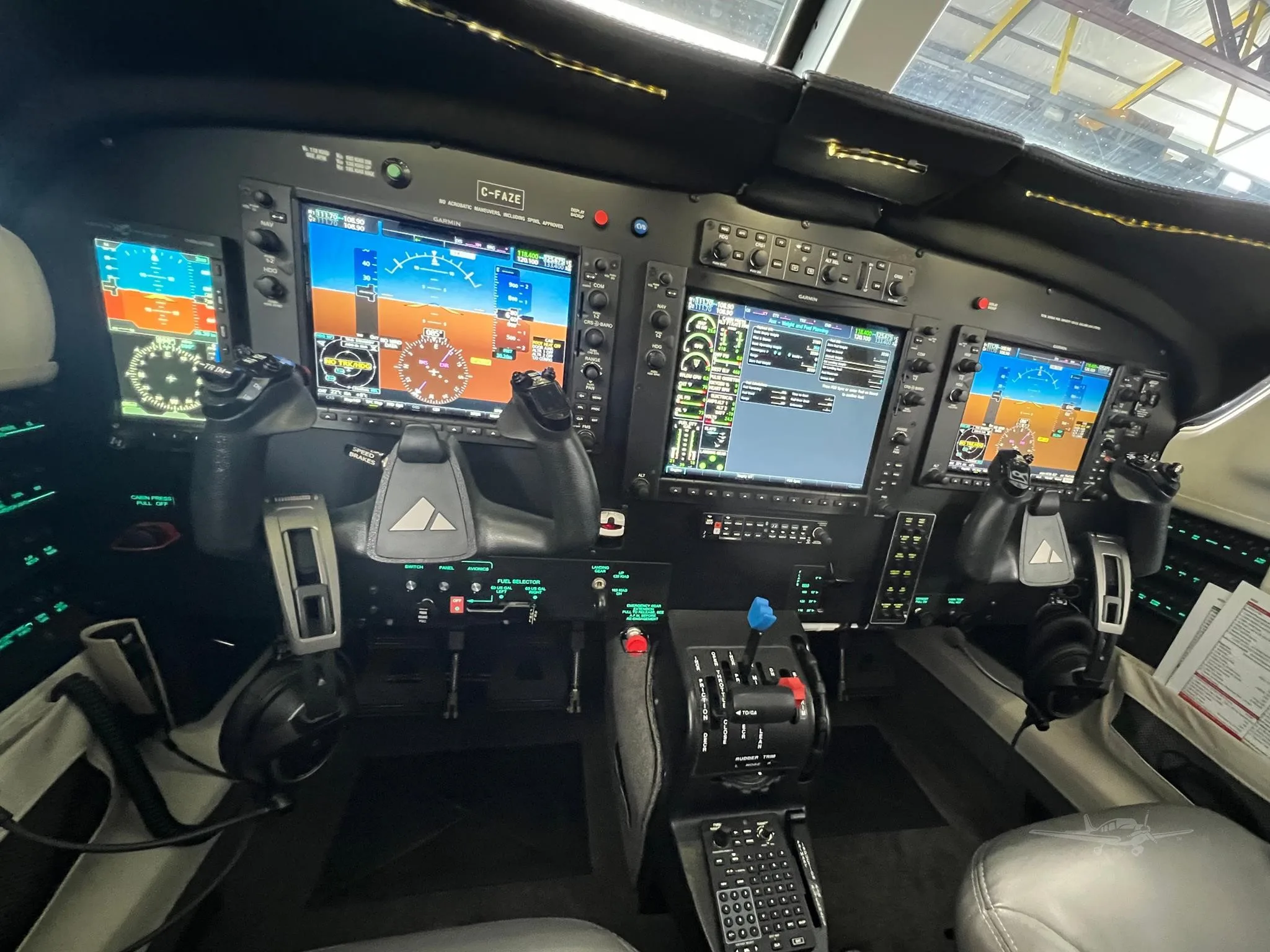 Cockpit and instrument panel of a 2020 PIPER M350.