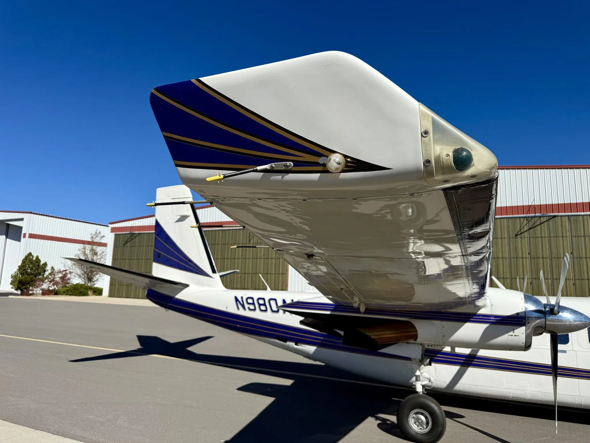 Exterior view of a 1980 COMMANDER 840, N980AK.