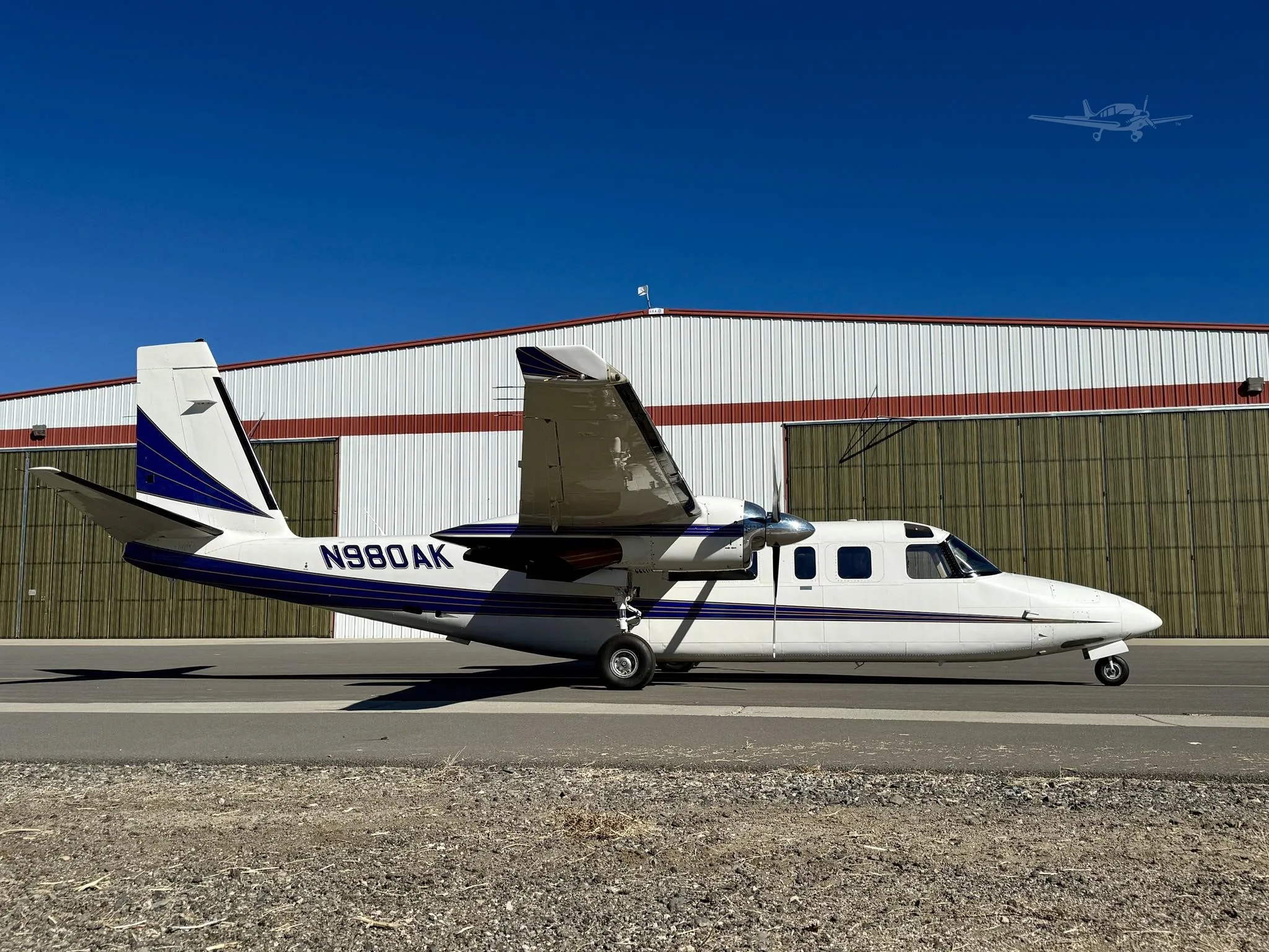 1980 COMMANDER 840