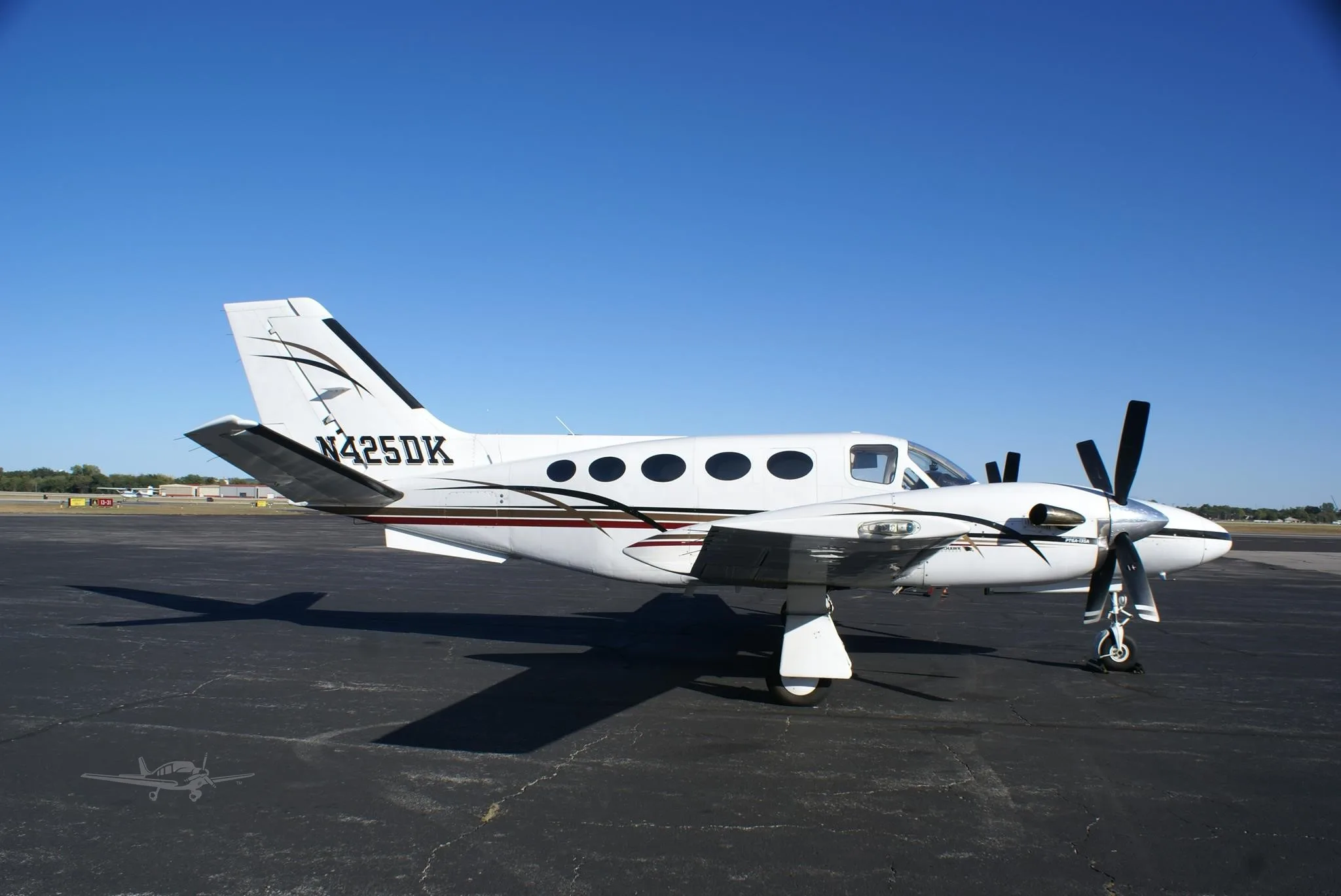 Exterior view of a 1981 CESSNA CONQUEST I, N425DK.
