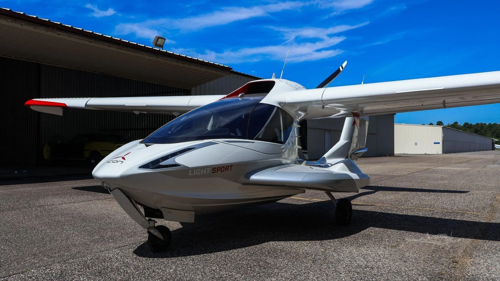 2019 ICON A5