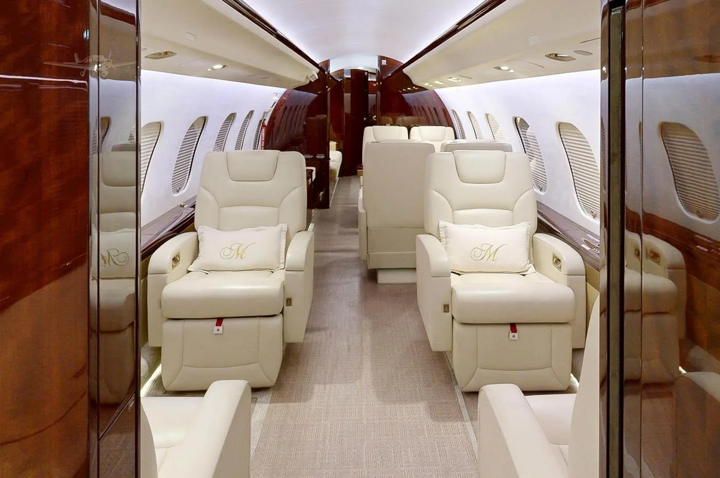 Cabin interior of a 2016 BOMBARDIER GLOBAL 6000.