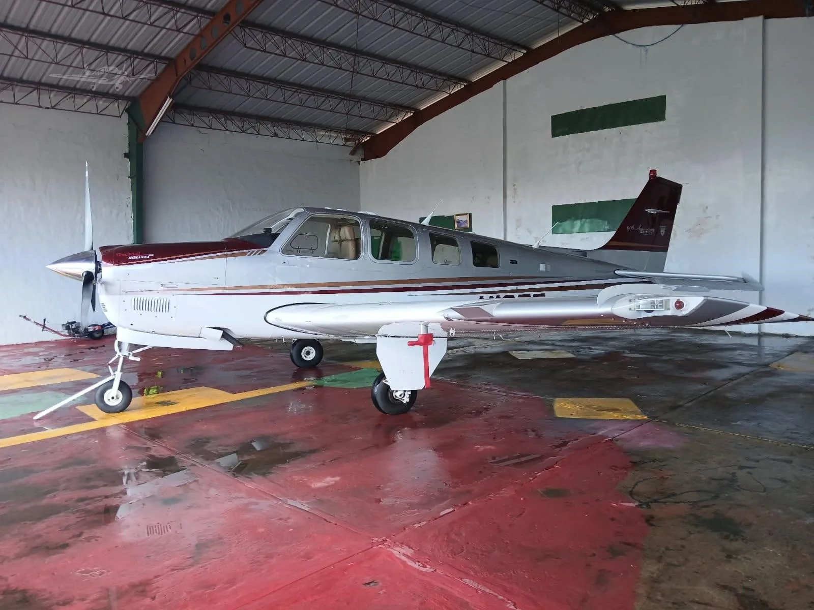 Exterior view of a 2007 BEECHCRAFT G36 BONANZA.
