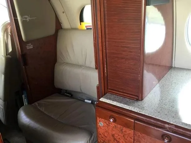 Cabin interior of a 1988 BEECHCRAFT BEECHJET 400.