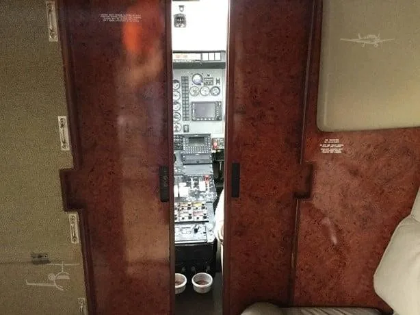 Avionics suite of a 1988 BEECHCRAFT BEECHJET 400.