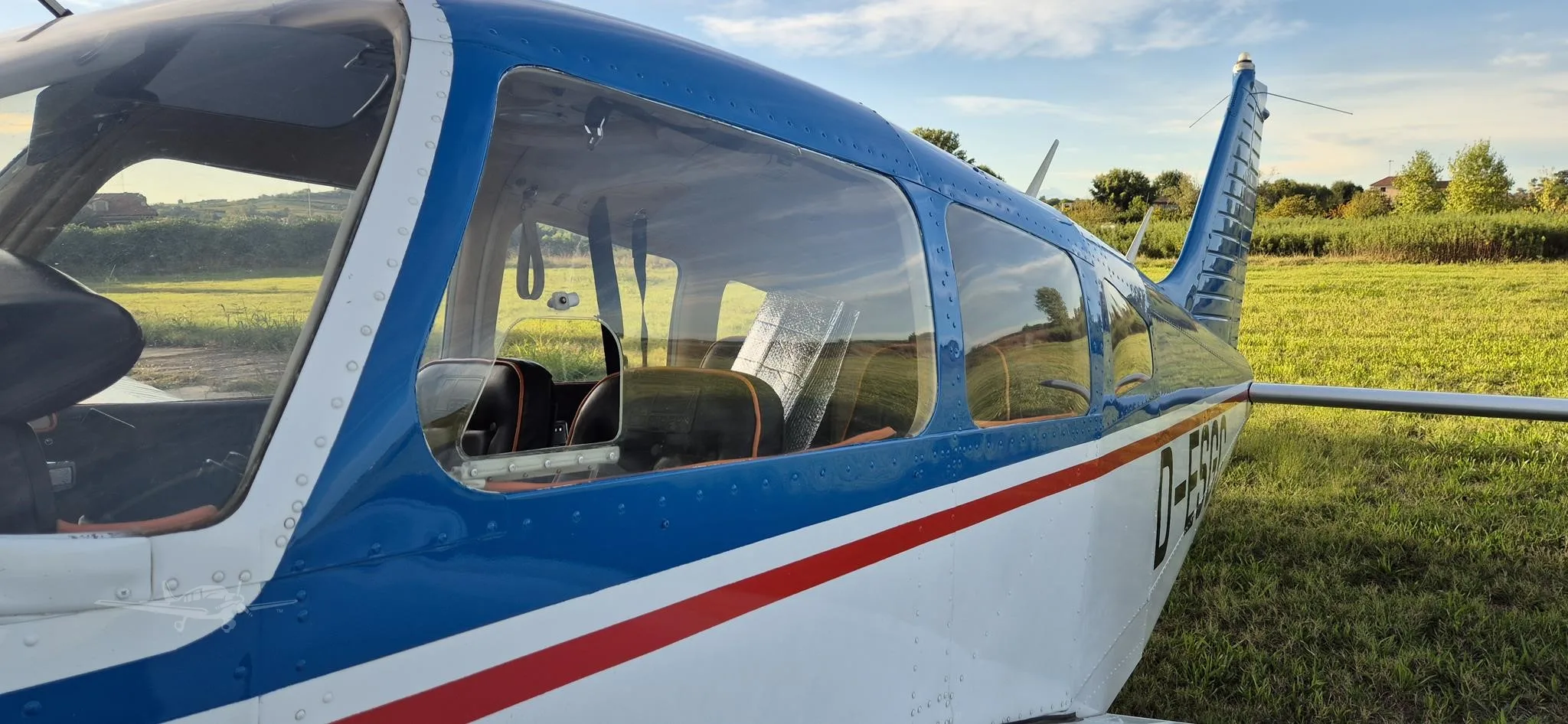 Exterior view of a 1974 PIPER CHEROKEE 180, D-ESGC.
