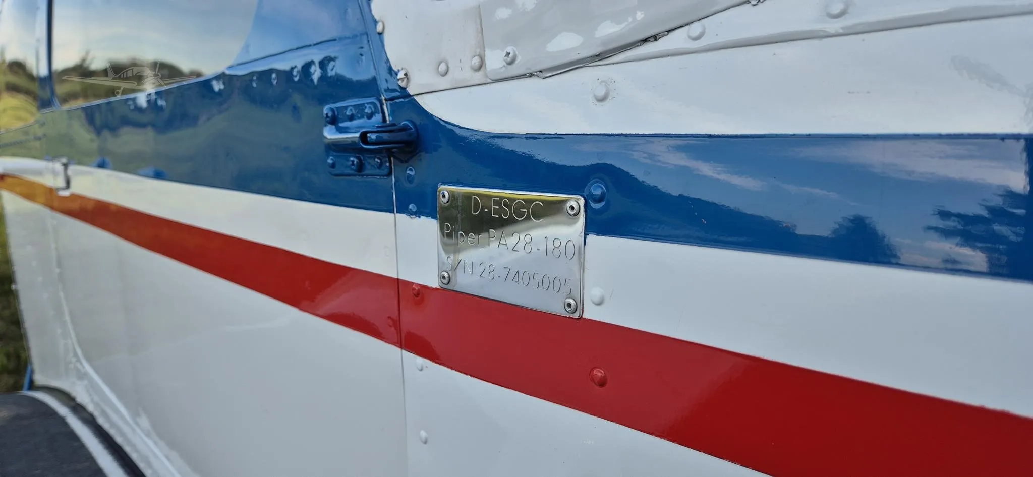 Engine detail of a 1974 PIPER CHEROKEE 180.