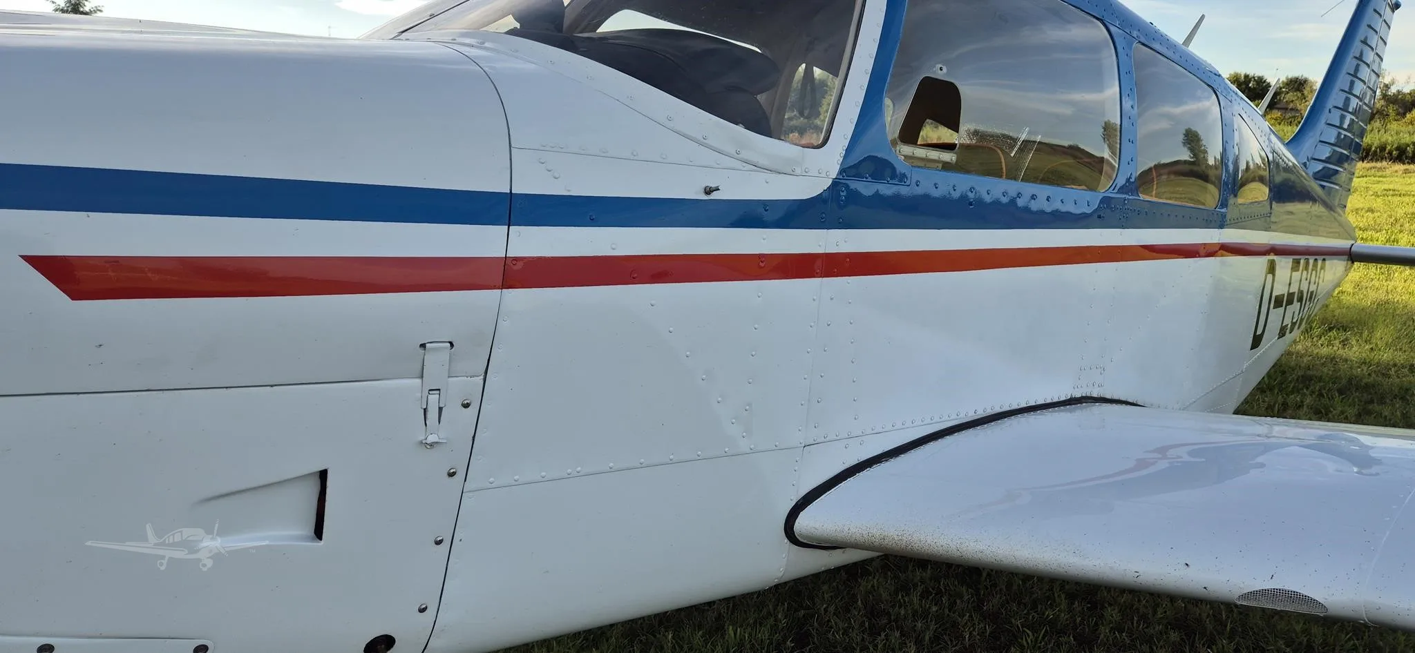 Exterior view of a 1974 PIPER CHEROKEE 180, D-ESGC.