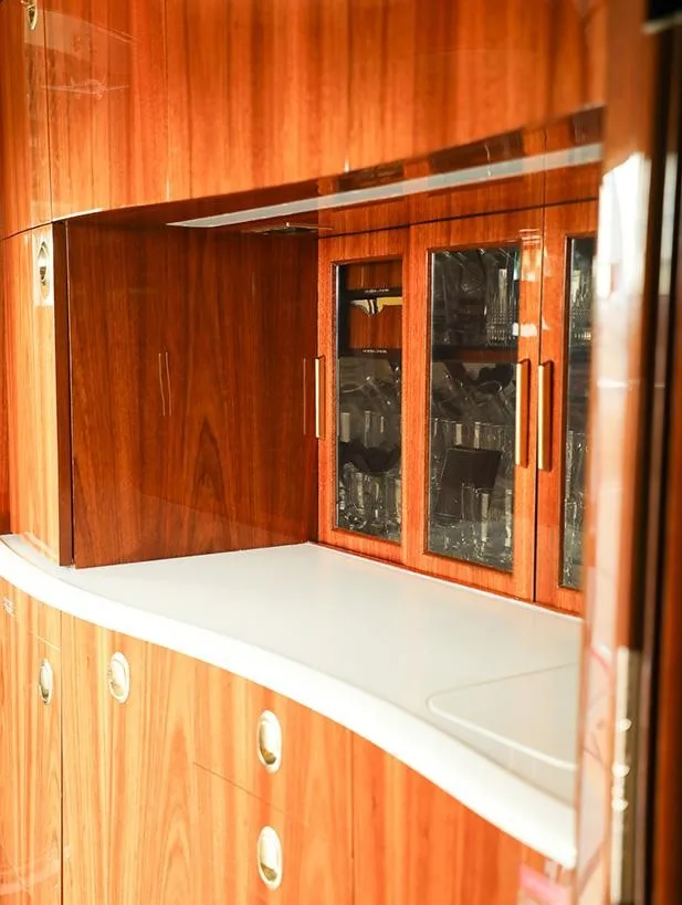 Cabin interior of a 2009 GULFSTREAM G200.