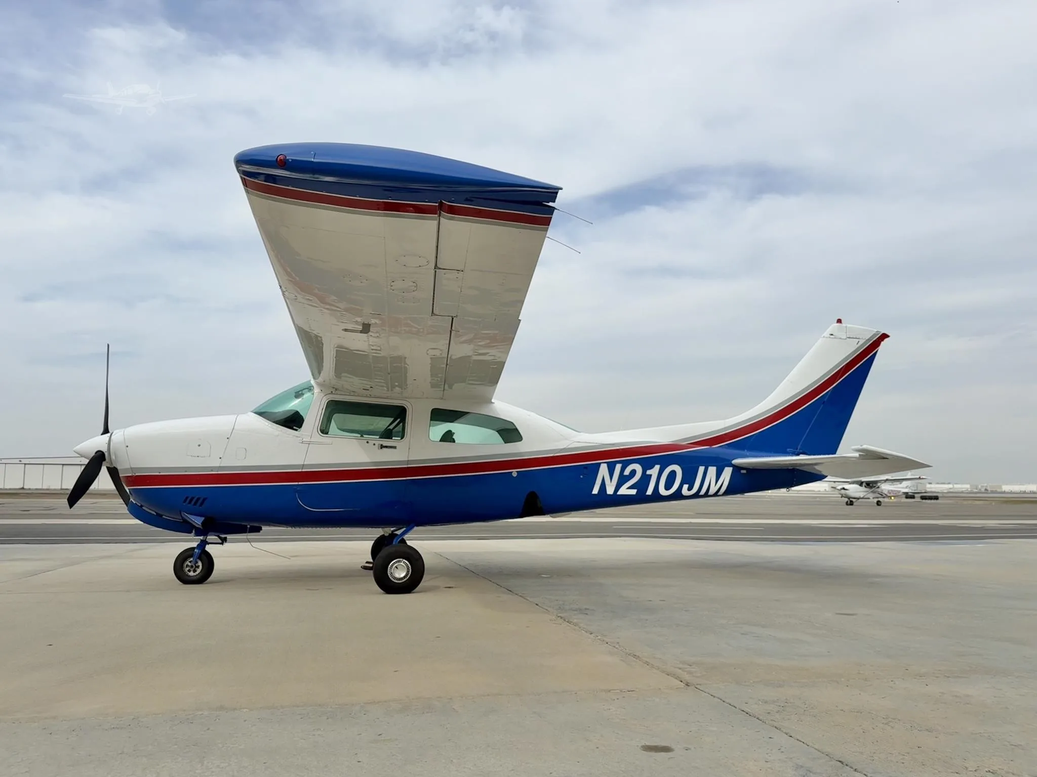 Exterior view of a 1981 CESSNA TURBO 210N, N210JM.