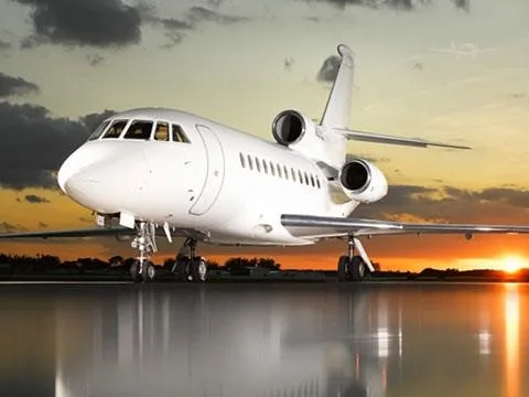 Exterior view of a 1991 DASSAULT FALCON 900B, N516JA.