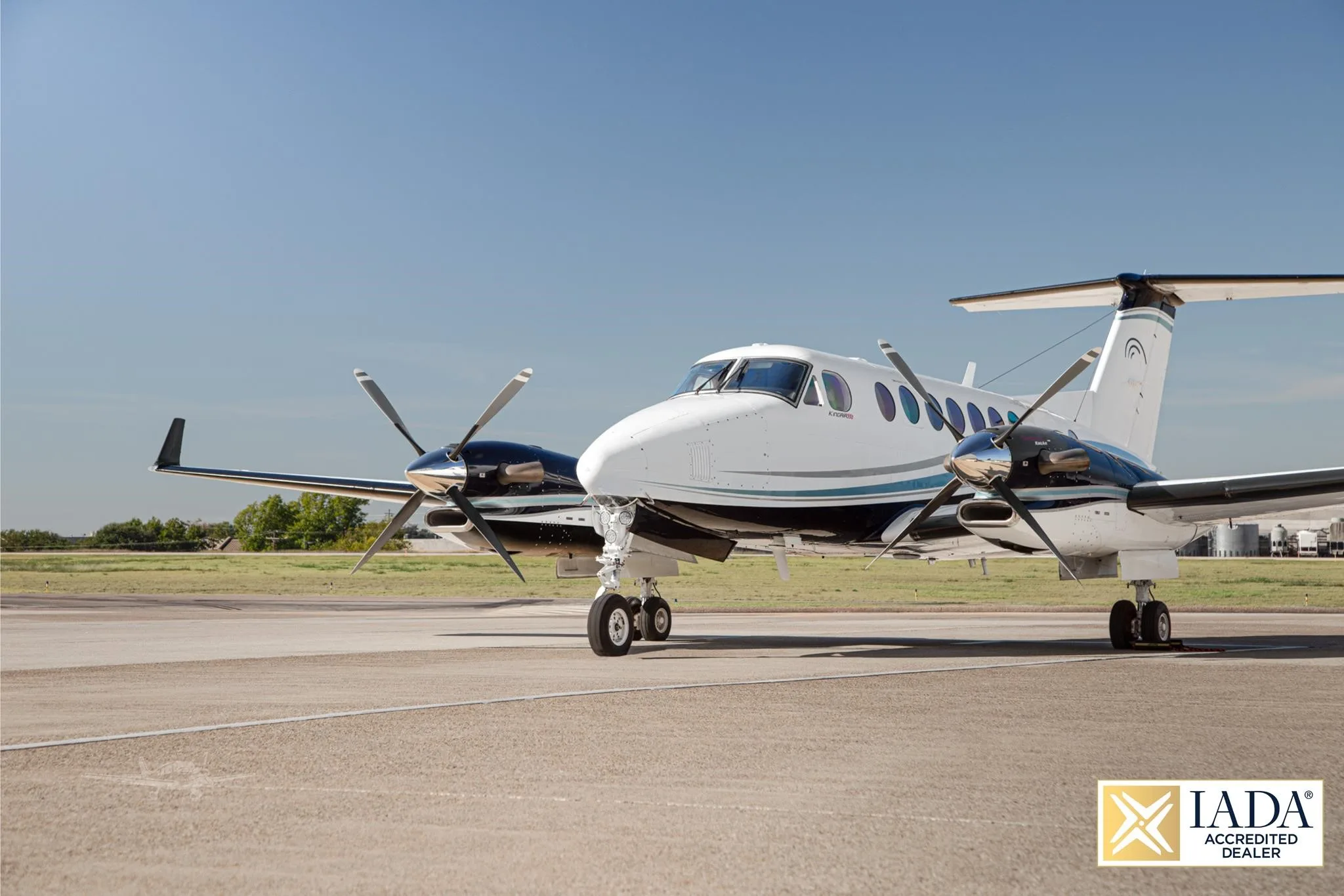 Exterior view of a 1998 BEECHCRAFT KING AIR 350, N111MZ.