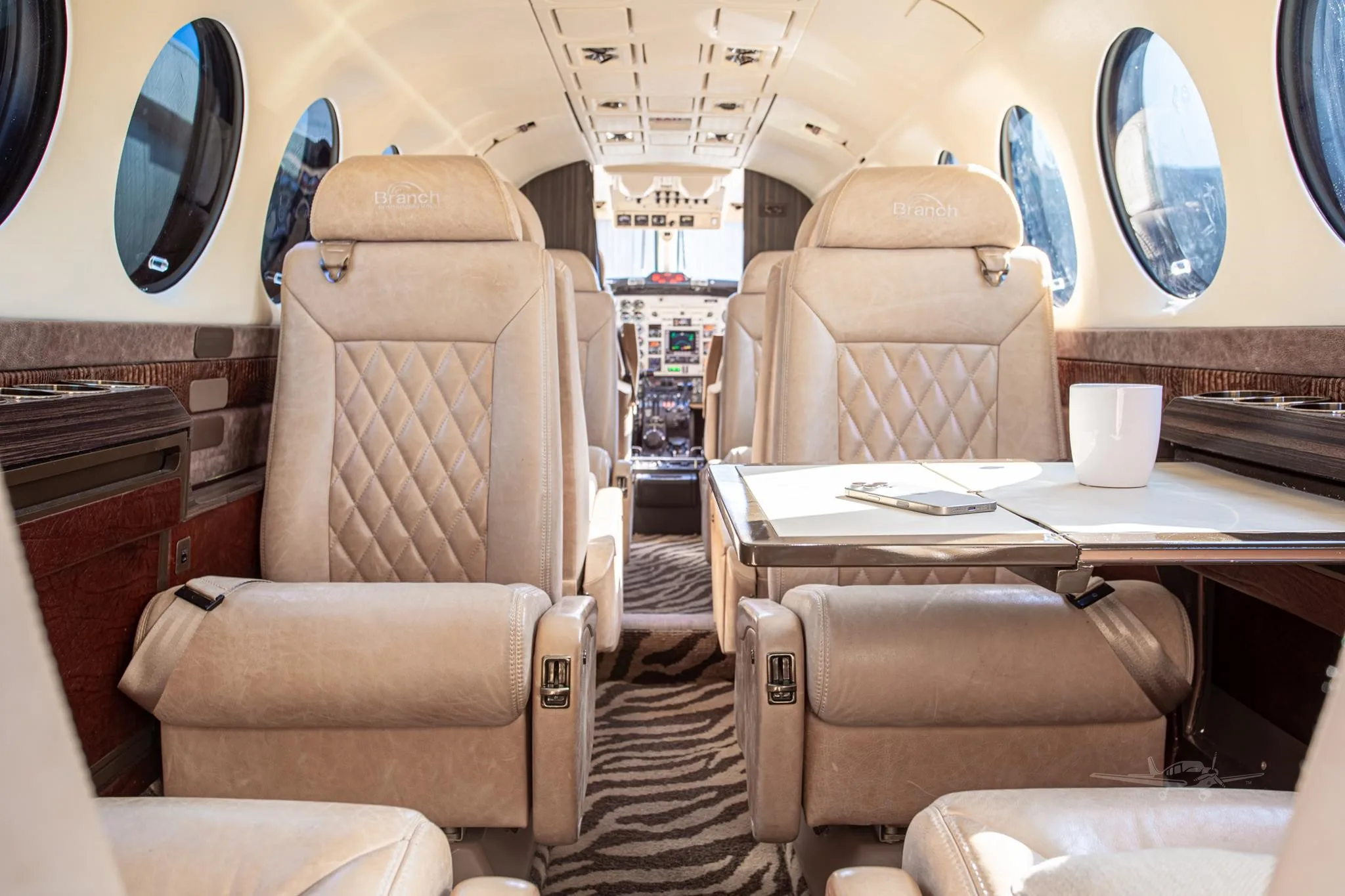 Cabin interior of a 1998 BEECHCRAFT KING AIR 350.