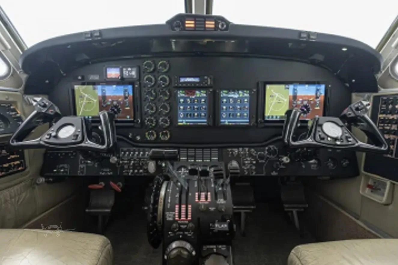 Cockpit and instrument panel of a 1977 BEECHCRAFT KING AIR 200.
