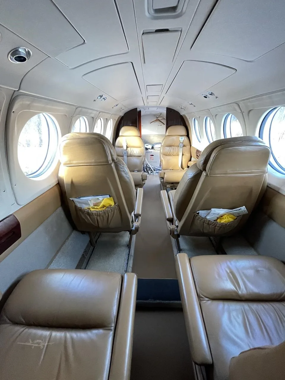 Cabin interior of a 1982 BEECHCRAFT KING AIR B200.