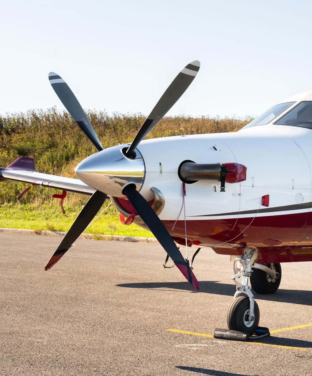 Exterior view of a 2010 PILATUS PC-12 NG, C-GIOX.