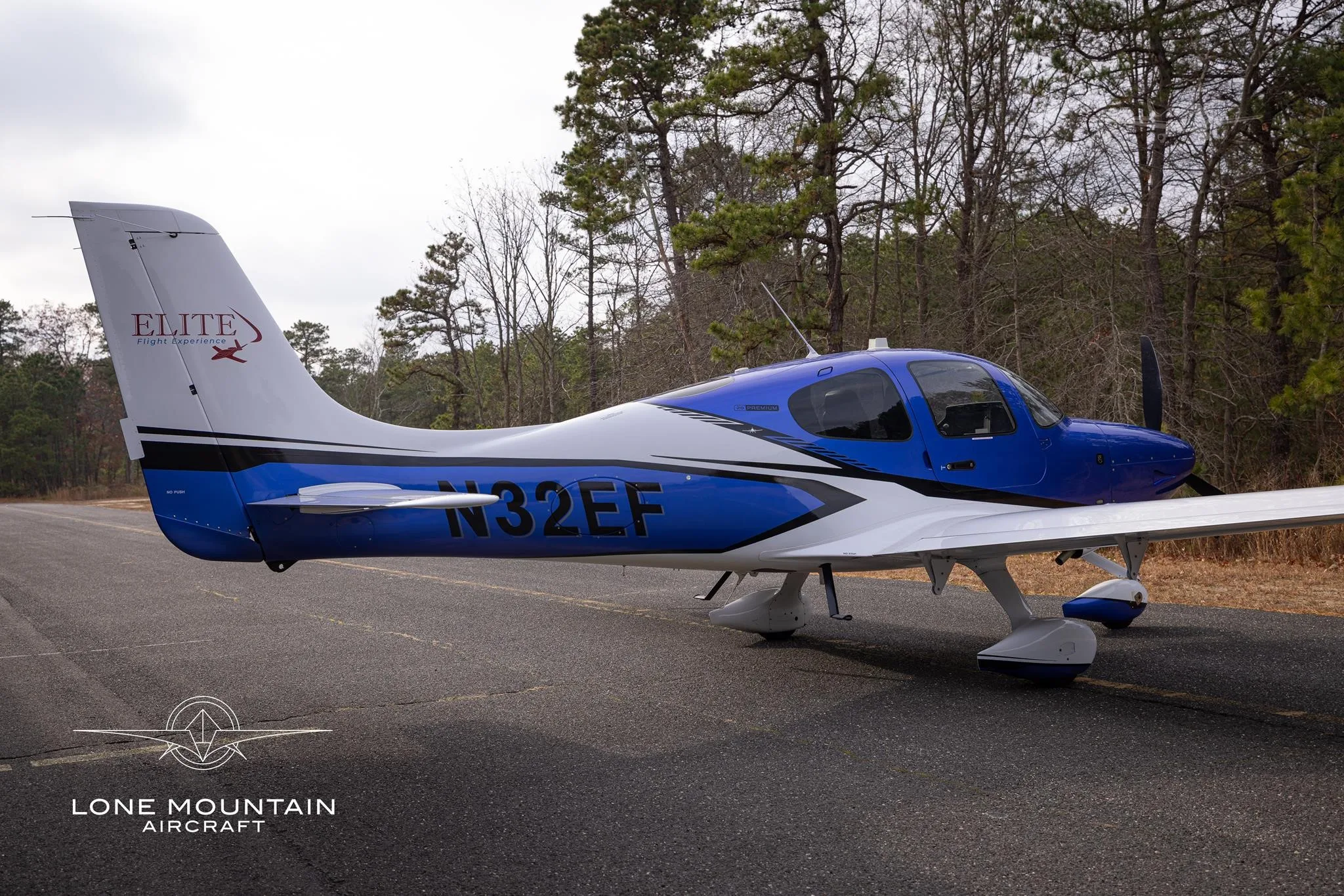 Exterior view of a 2024 CIRRUS SR20-G7, N32EF.
