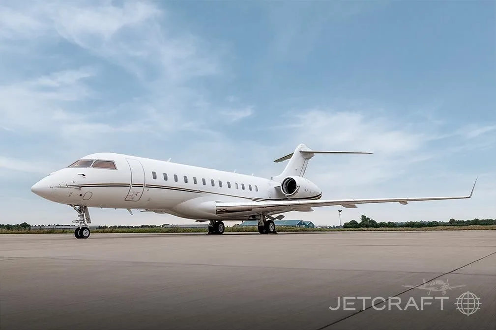 Exterior view of a 2012 BOMBARDIER GLOBAL 6000.