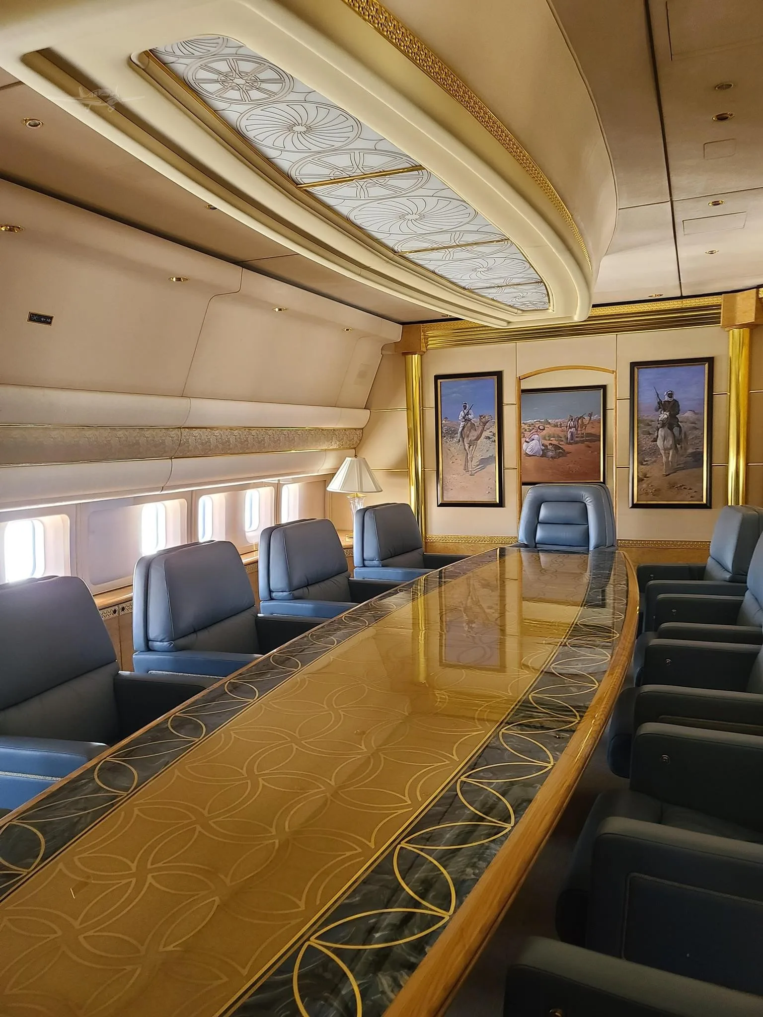 Cabin interior of a 1995 BOEING 747-SP.