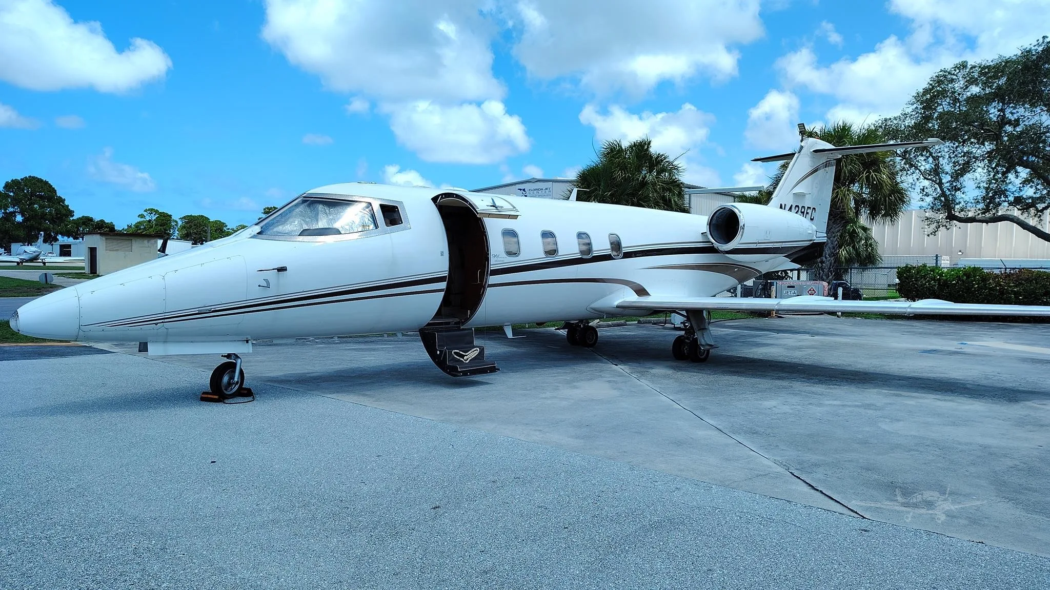 Exterior view of a 1984 LEARJET 55, N429FC.