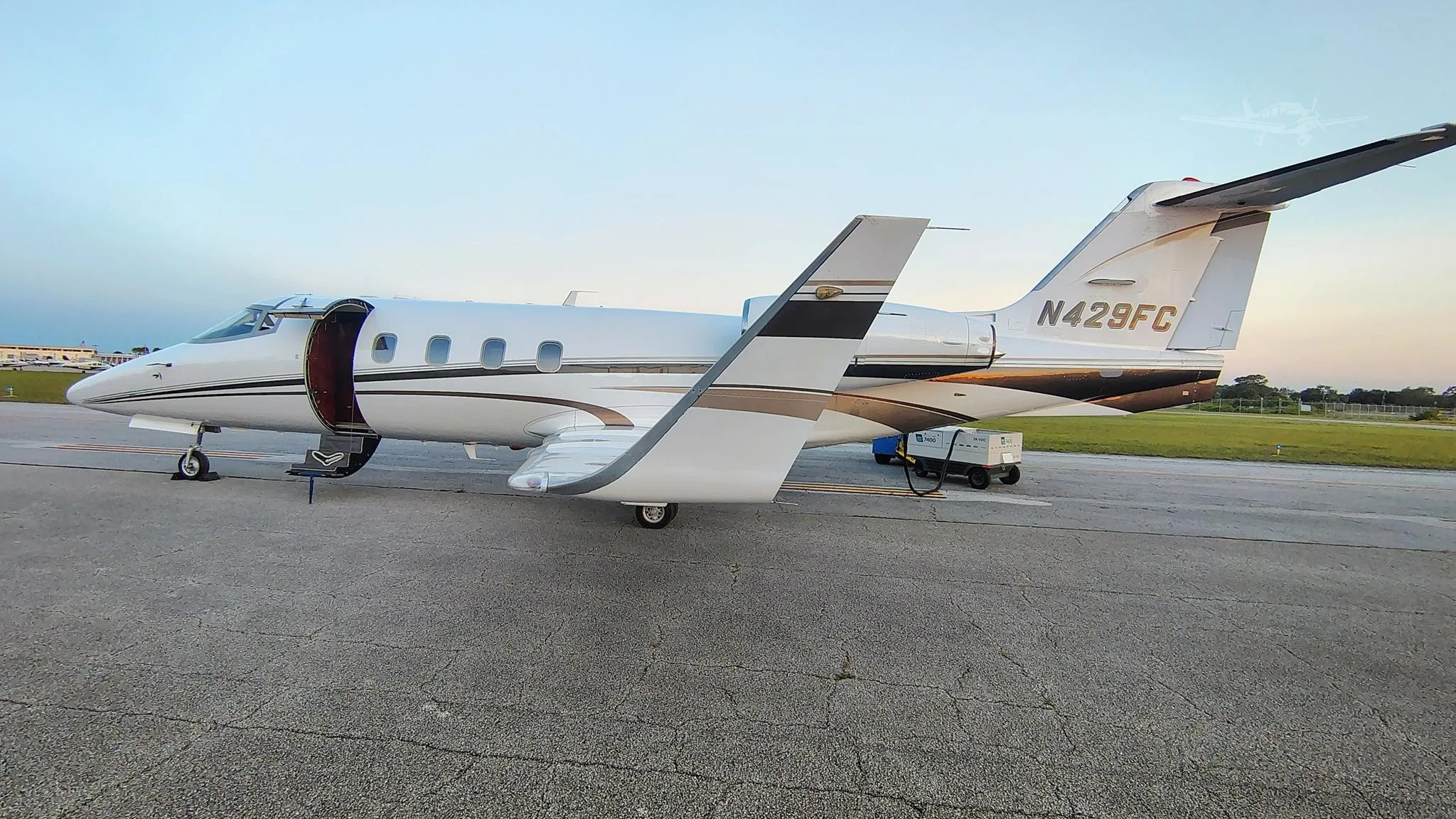 Exterior view of a 1984 LEARJET 55, N429FC.