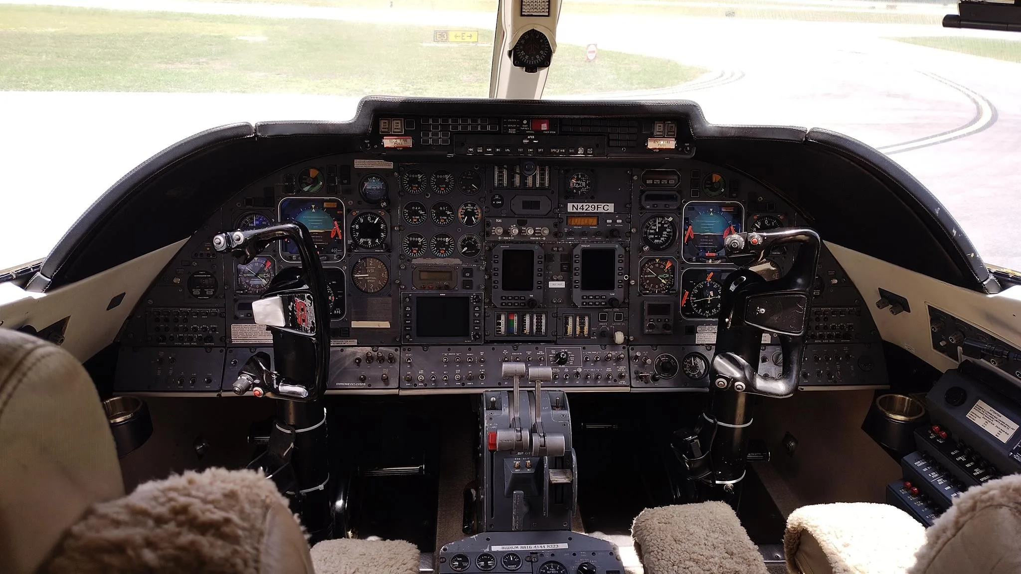 Cockpit and instrument panel of a 1984 LEARJET 55.