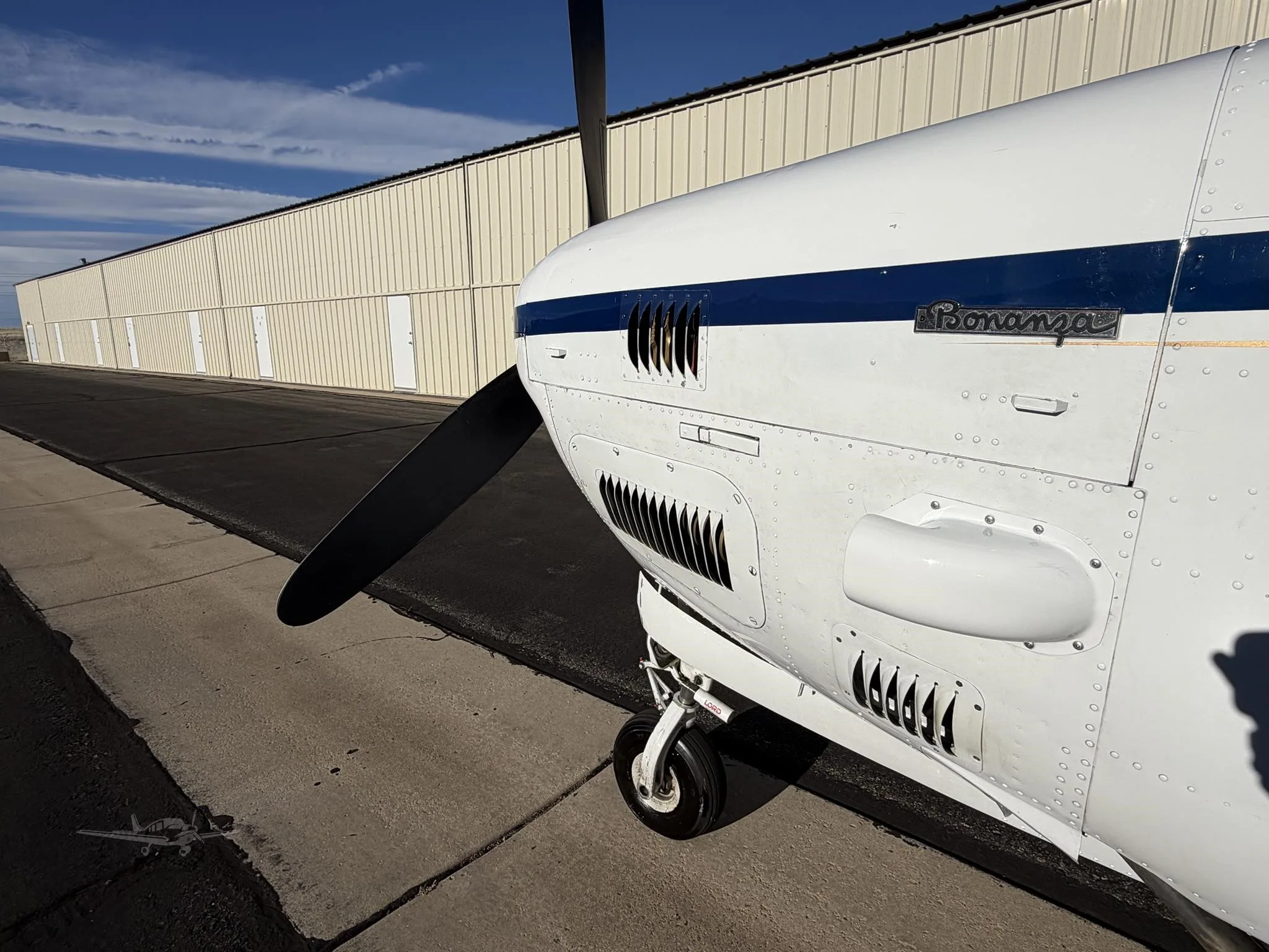 Exterior view of a 1980 BEECHCRAFT A36TC BONANZA, N455JR.