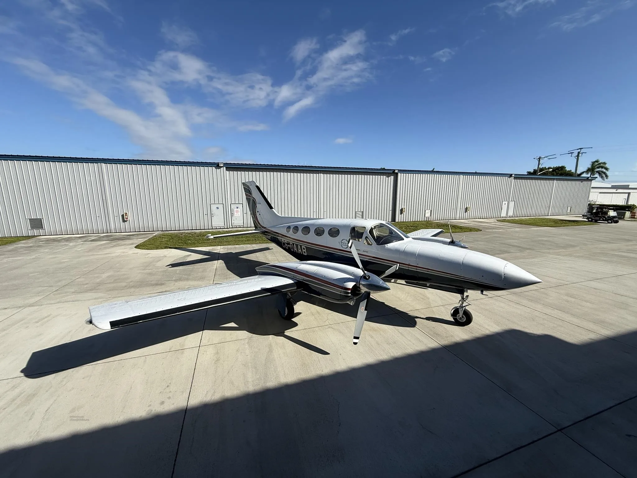 Exterior view of a 1976 CESSNA 421C.