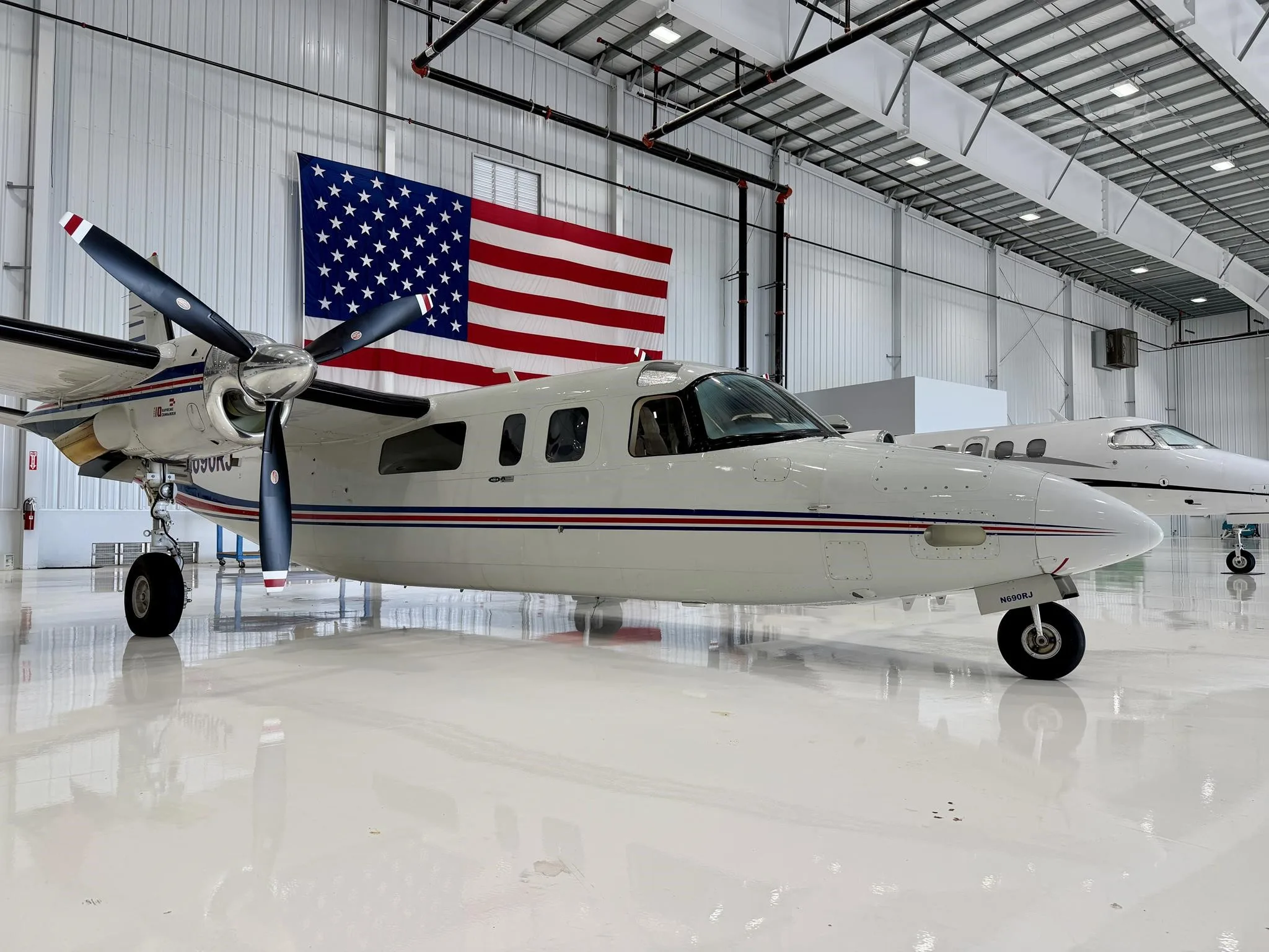 1978 COMMANDER 690B