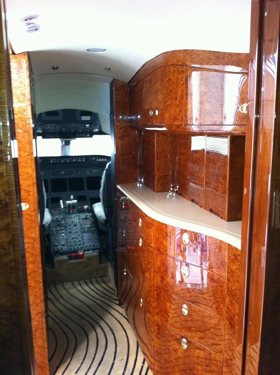Cabin interior of a 2001 BOMBARDIER CHALLENGER 604.