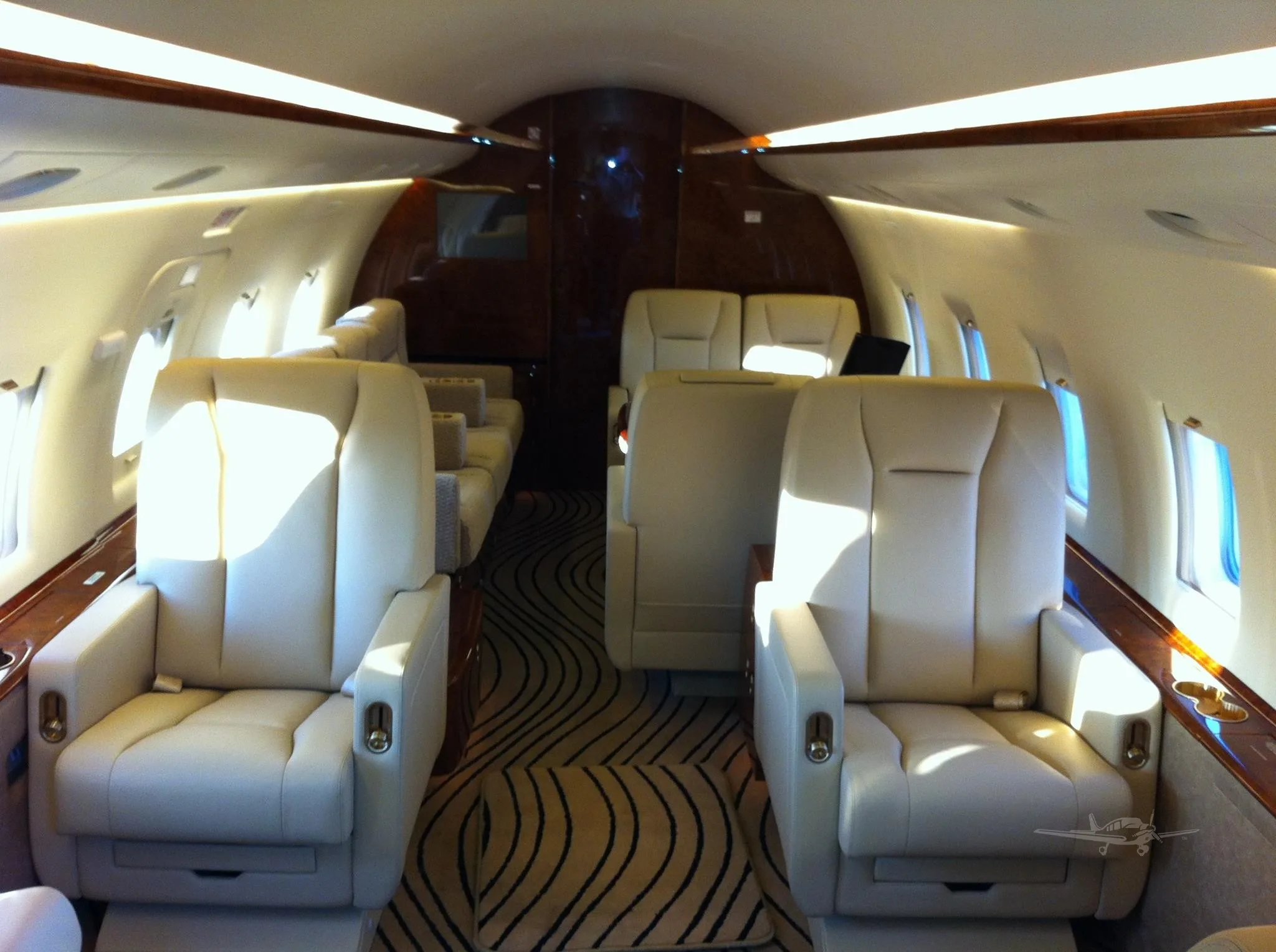 Cabin interior of a 2001 BOMBARDIER CHALLENGER 604.