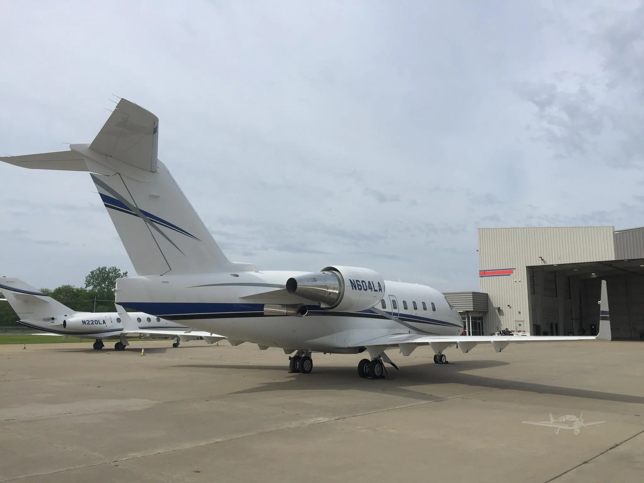 Exterior view of a 2001 BOMBARDIER CHALLENGER 604, N604LA.