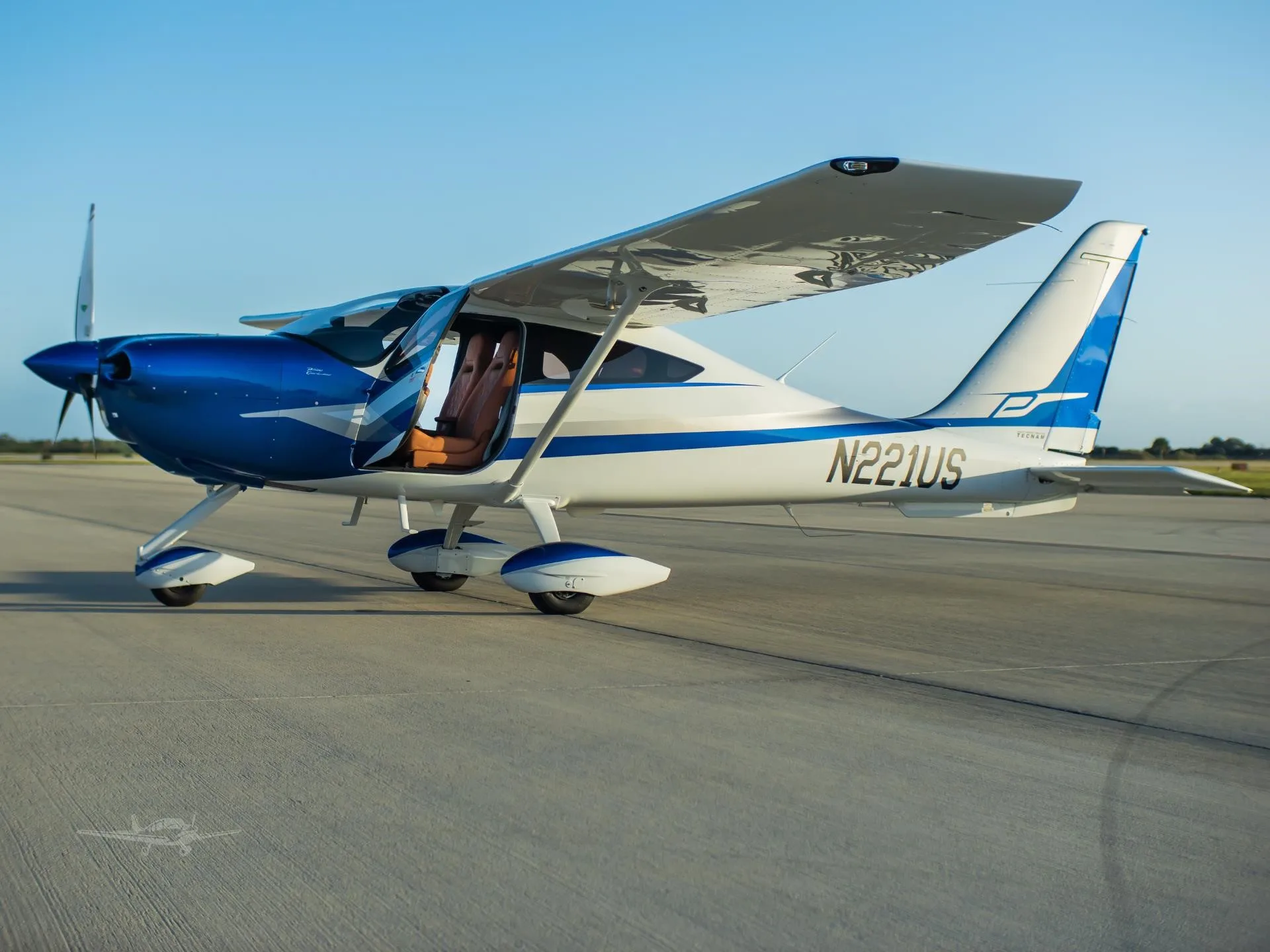 Exterior view of a 2026 TECNAM P2010 GRAN LUSSO.