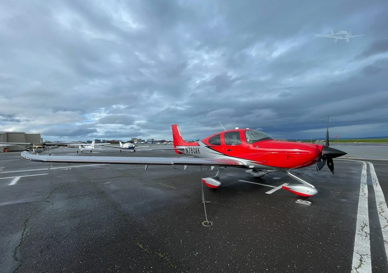 Exterior view of a 2020 CIRRUS SR22 TURBO.