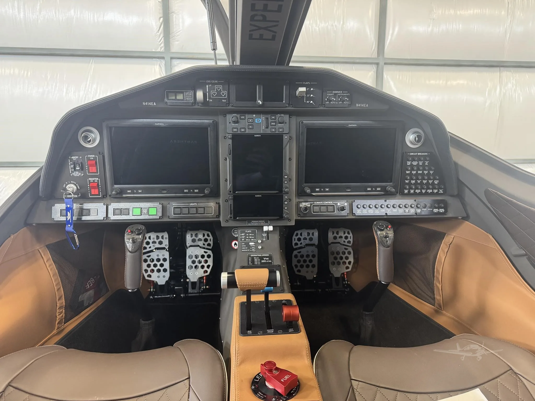 Cockpit and instrument panel of a 2025 PIPISTREL PANTHERA.