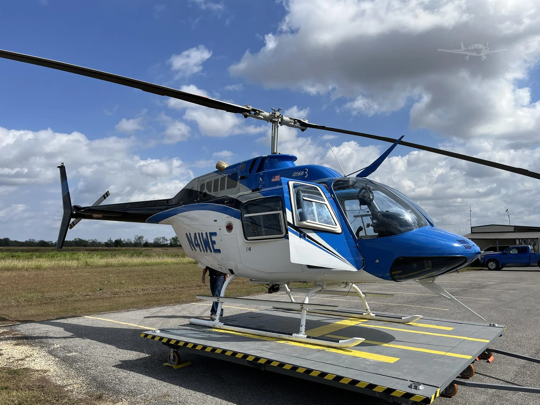 Exterior view of a 1985 BELL 206B III, N41WE.