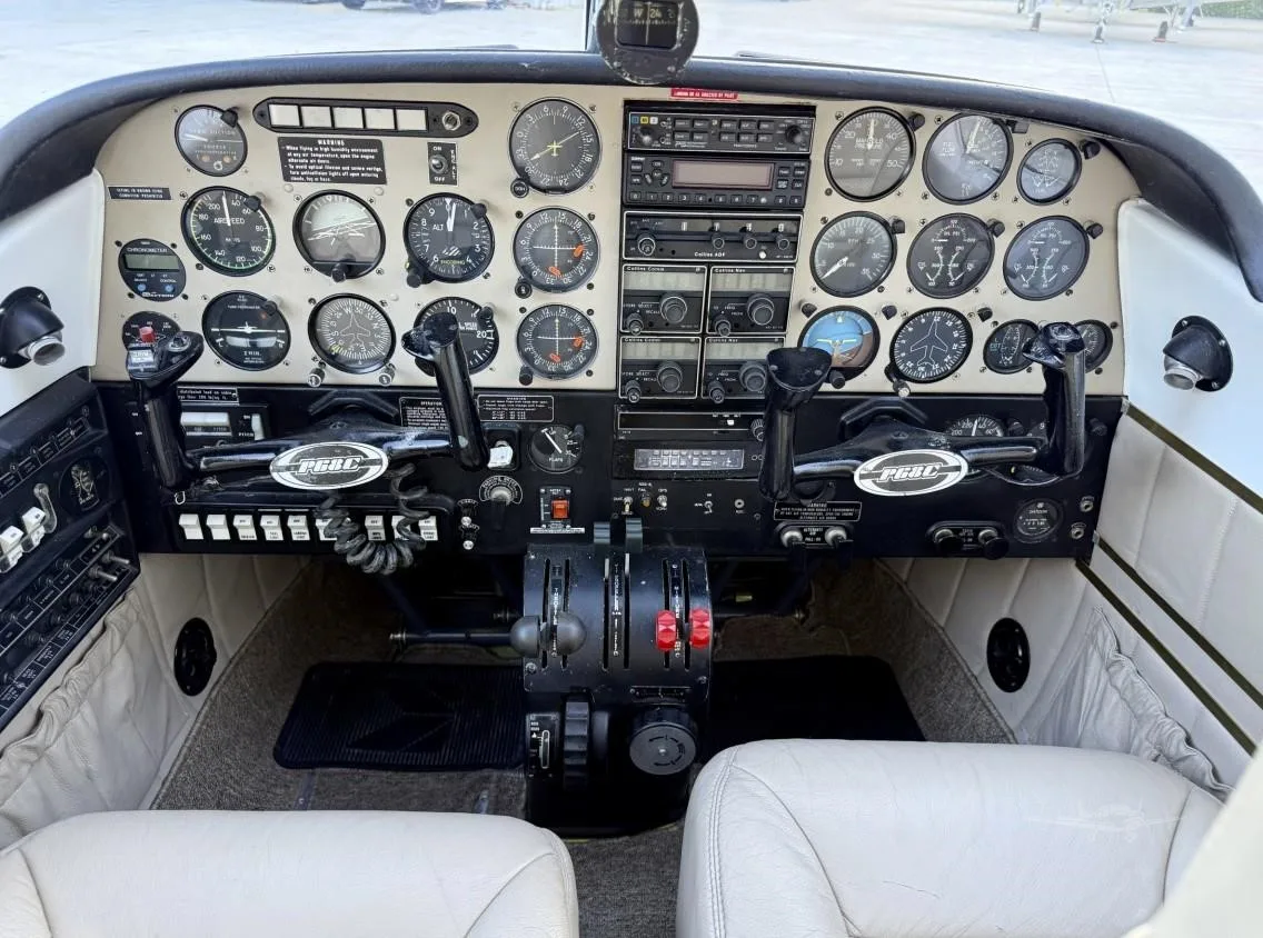Cockpit and instrument panel of a 1984 PARTENAVIA P.68C-TC.