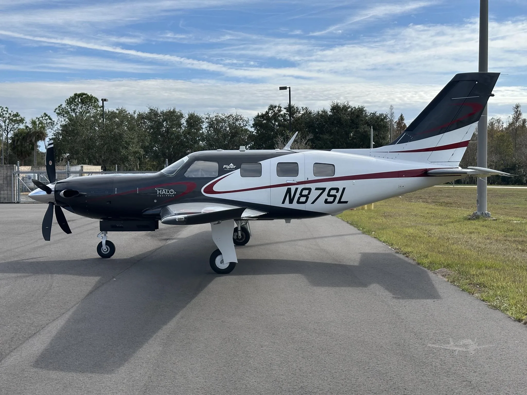 Exterior view of a 2020 PIPER M600 SLS, N87SL.