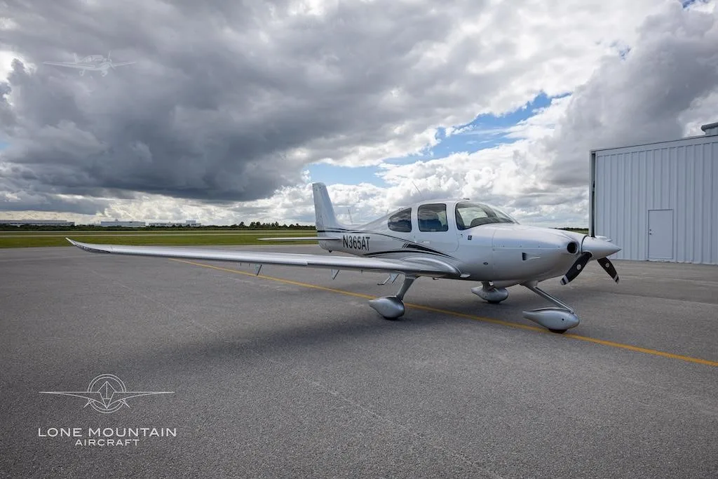 Exterior view of a 2023 CIRRUS SR20-G6, N365AT.