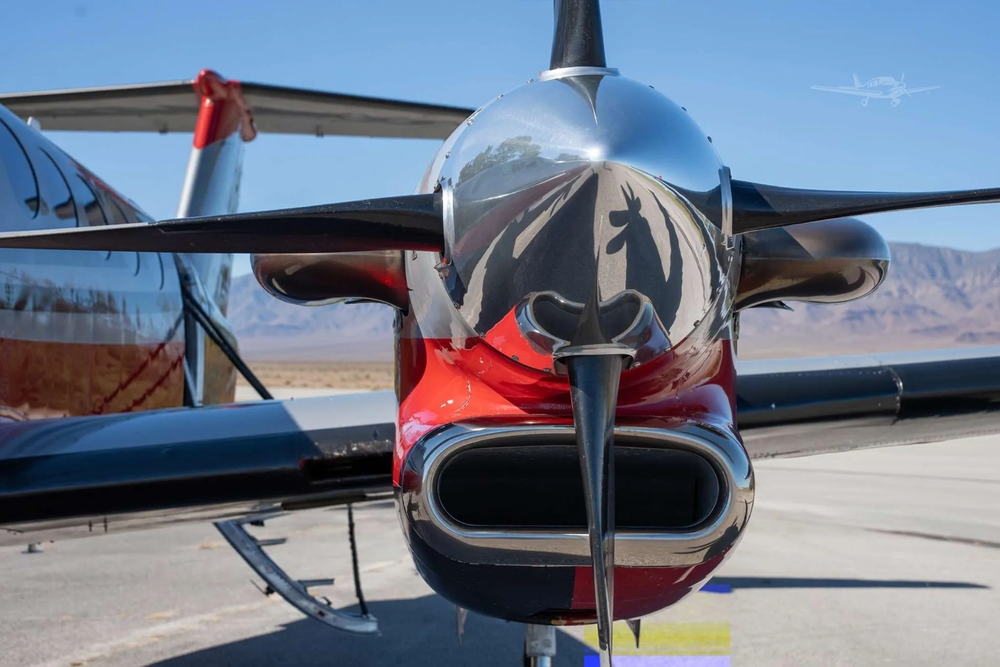 Engine detail of a 1998 BEECHCRAFT KING AIR 350.