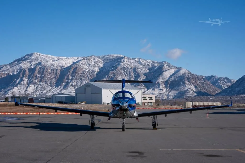 Exterior view of a 2000 PILATUS PC-12/45, N515RP.